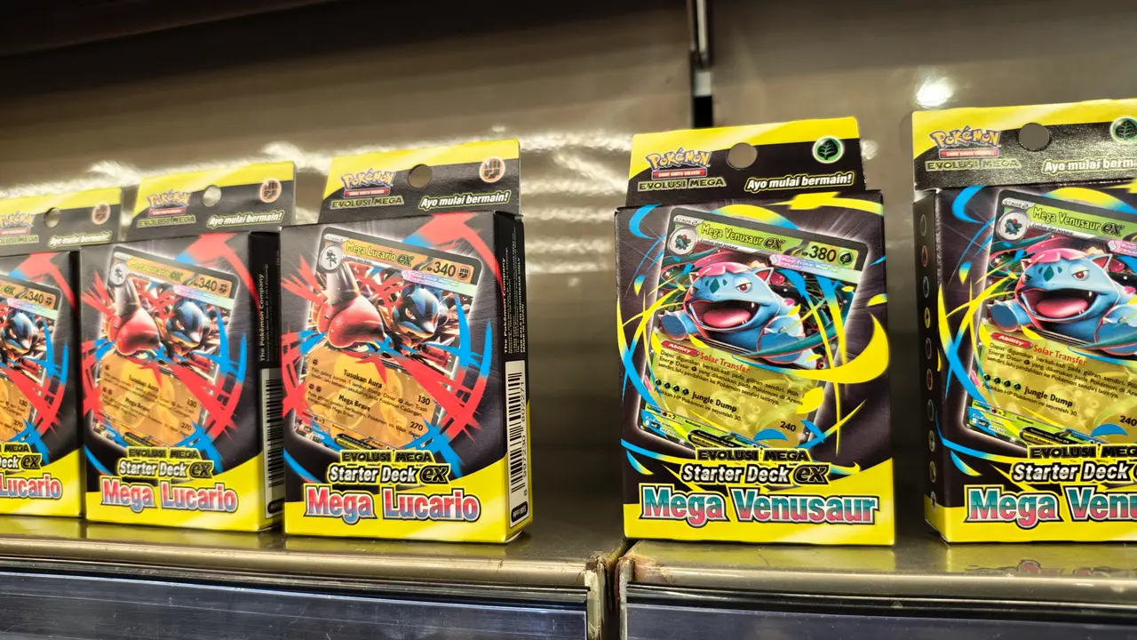 Two variants of the Pokémon Mega Evolution Starter Deck ex on the store shelf. (DoubleXP)