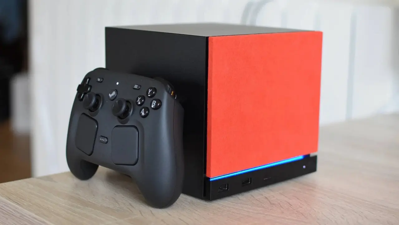 A Steam Machine with a 3D-printed faceplate. (GamesIndustry.biz)